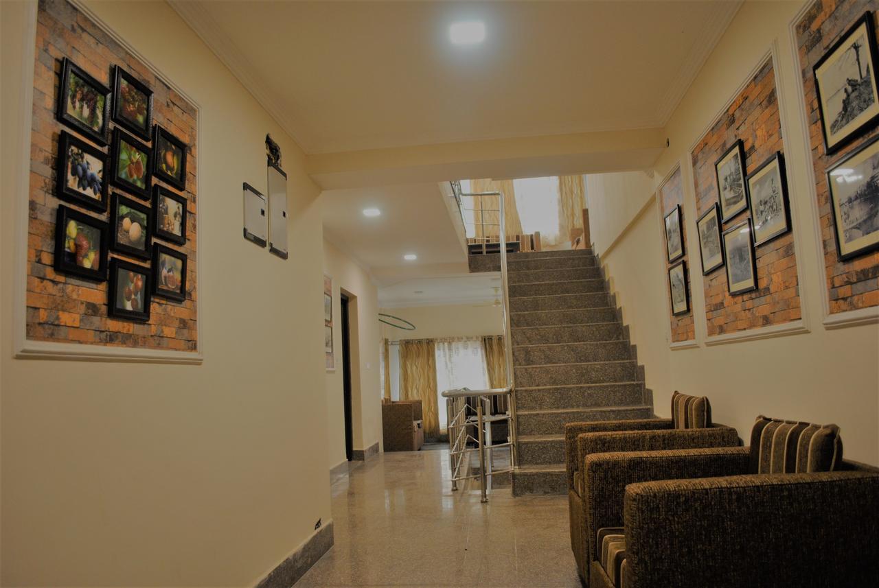 Lee Heritage Srīnagar Exterior foto
