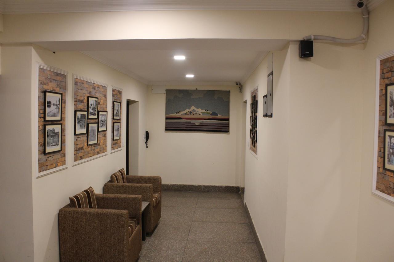 Lee Heritage Srīnagar Exterior foto