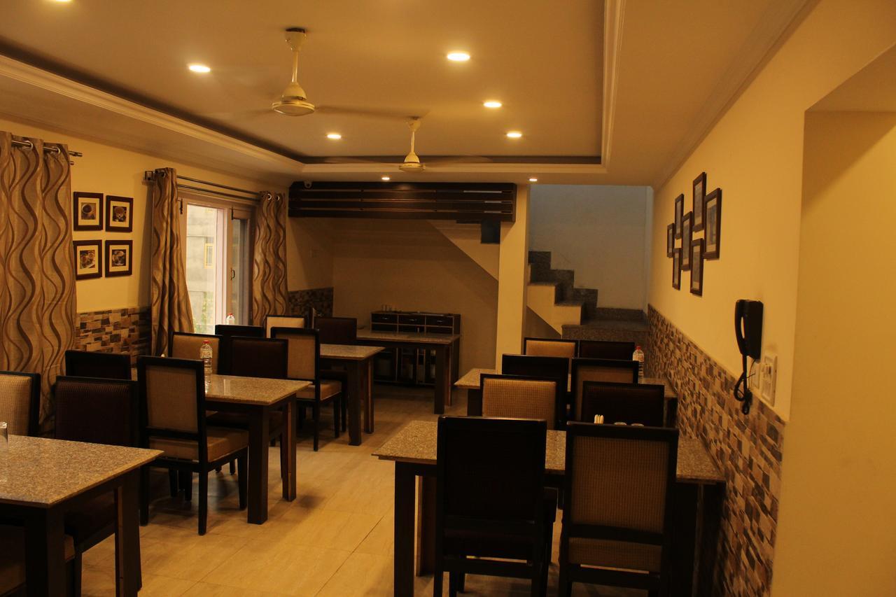 Lee Heritage Srīnagar Exterior foto
