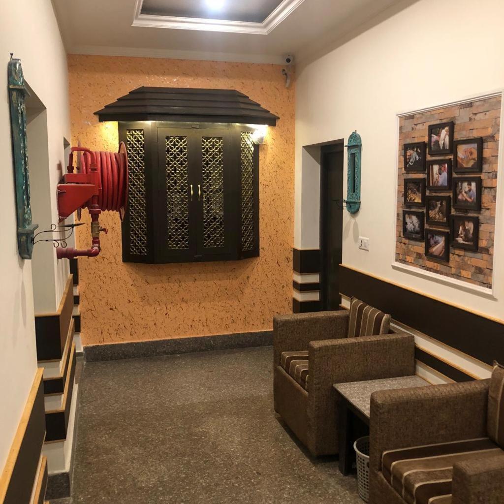 Lee Heritage Srīnagar Exterior foto